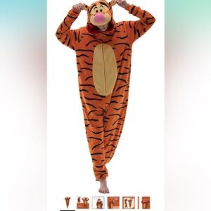 Unisex adult Tigger costume size small